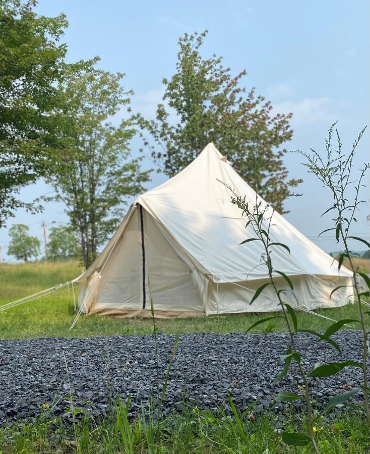 Naturluxe & Stars Watkins Glen Buitenkant foto