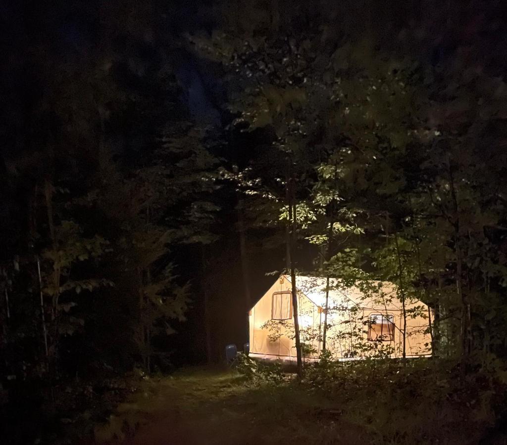 Naturluxe & Stars Watkins Glen Buitenkant foto